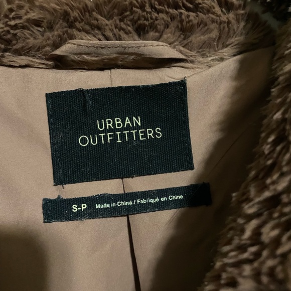 Urban Outfitters faux fur jacket - Picture 2 of 5